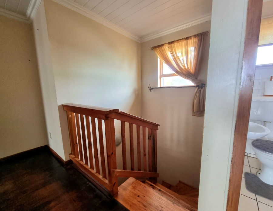 6 Bedroom Property for Sale in Dana Bay Western Cape